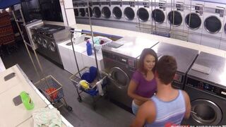 The pretty woman Dillion Harper has sex right in the laundry - Eporn
