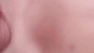 The old man’s member was tired, but the girl did not stop sucking it