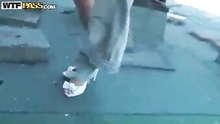 The tourist gave his Pikaper to fuck with an ass in the mountains