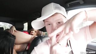 A pick-up guy found a girl for sex for money