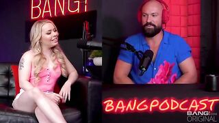 Tricky guy fucked blonde chick after having a talk with her