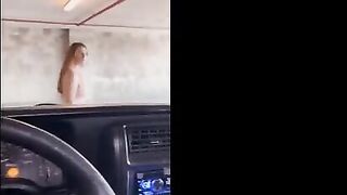 Babe is fucking in the garage with a stranger, who fucking her hard