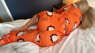 That ass wants to get fucked early in the morning