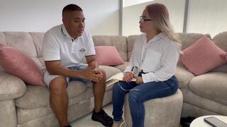 Kira Blonde, the psychologist, gave her patient a portion of her famous huge ass
