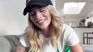 The barista was asked to make a coffee, but the customer wanted sex