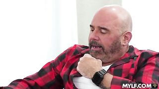 A group sex session shows what a real family tie is all about