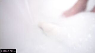 You have the right to use my hole. Come and try!
