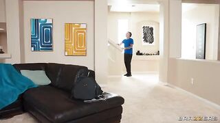 We are fucking in a triangle, a hot FFM video with real passion