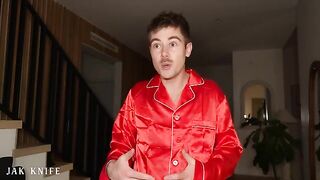 Naughty elf saves Christmas by spreading her legs - Gal Ritchie