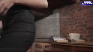 An experienced girl in business can still ride a cock professionally
