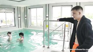 A student had sauna and became very excited with others