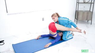 Instead of jogging, a girl got her pussy jogged in the gym by a guy