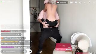 The pizza delivery guy got a glimpse of Eva Elfie’s tight young pussy