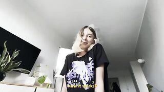 Show us how you can use your mouth, sexy blonde