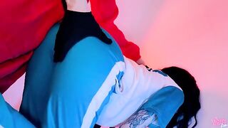 A slutty girl squirts to please her game warden in this cut version