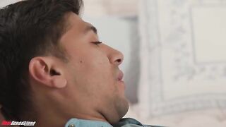A man with one cock brought a lot of happiness to the brunette
