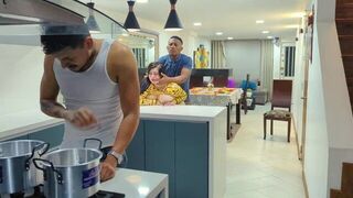 The guy managed to fuck the appetizing girl before dinner in the kitchen