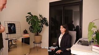 The tongue is very good, the employee enjoyed it - an exclusive video