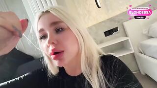 Juicy ass and big tits of the hot step sis are irresistible