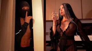The burglar aimed for safe, but got the housewife’s tight pussy instead