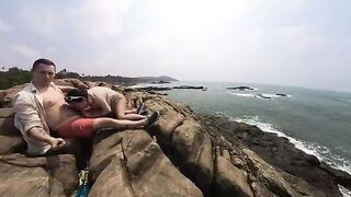 A fat ass Asian girl fucked outdoors with a happy end
