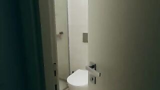 A man accidentally makes a creampie for his stepmom’s huge boobs
