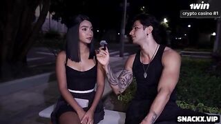 The best pick up lines to get laid with sexy Colombiana