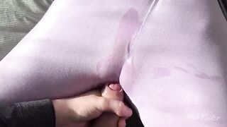 I play with my wet pussy and cum in my panties