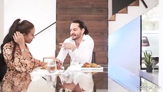 Therapist invited her client to her house for a romantic dinner