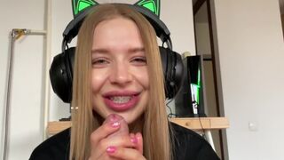 I had sex with my cute friend, Californiababe. She's amazing!